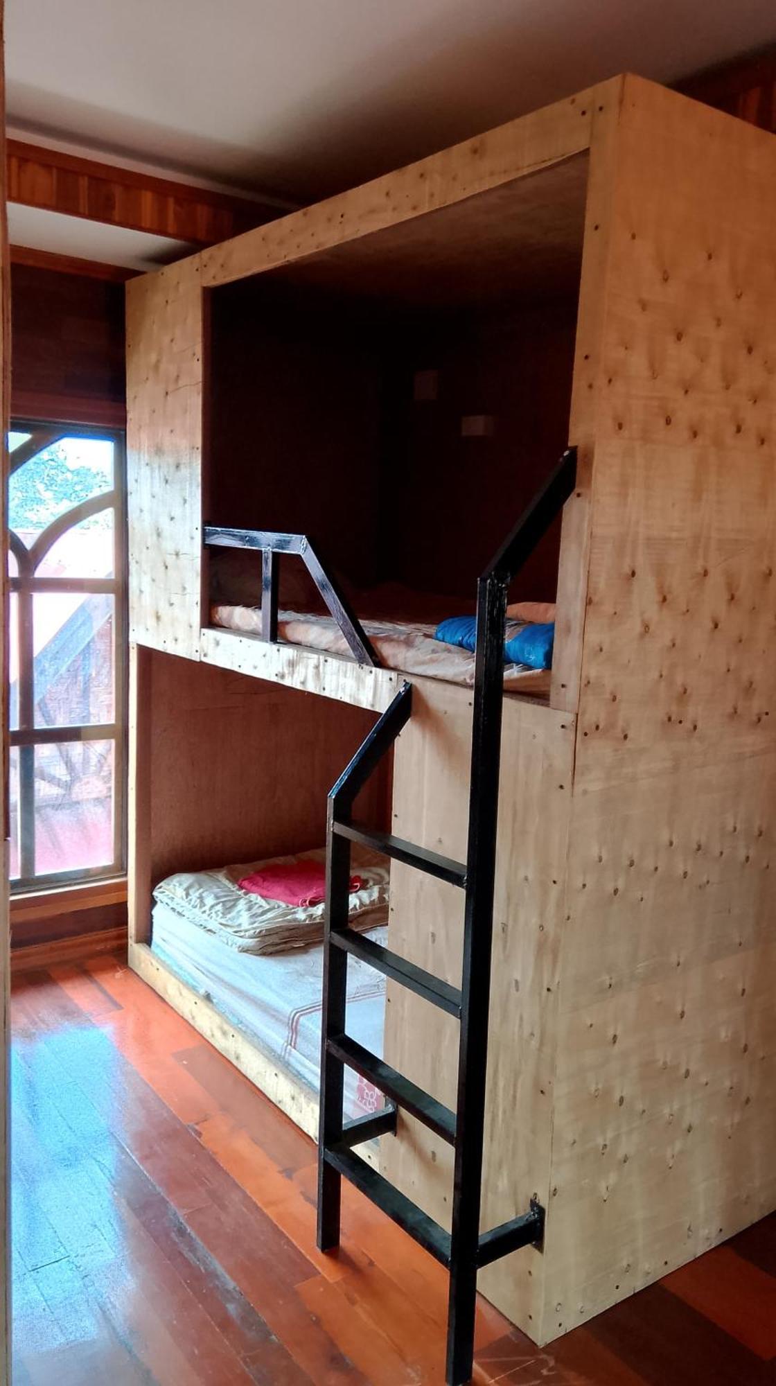 Tibet Restaurant And Hostel Nakaszong Kültér fotó