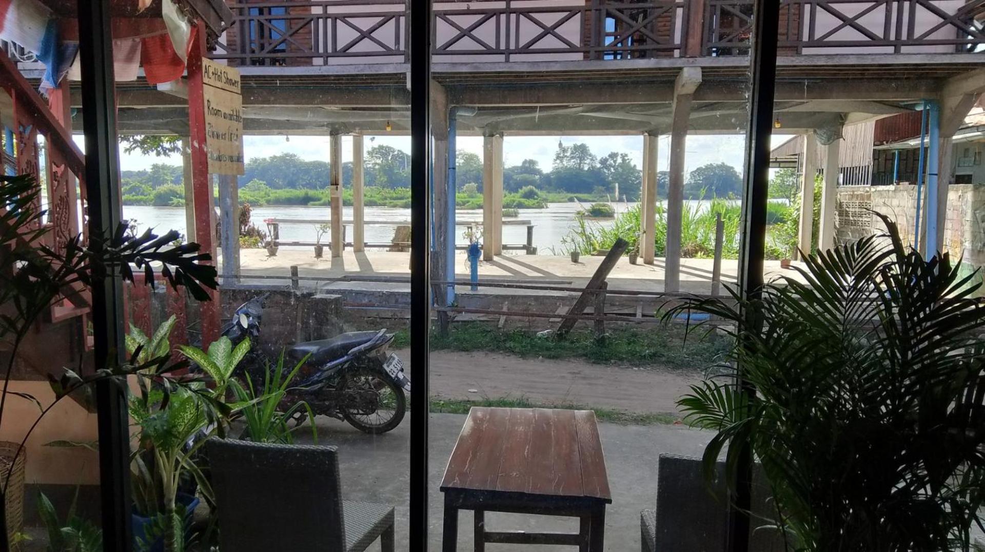 Tibet Restaurant And Hostel Nakaszong Kültér fotó